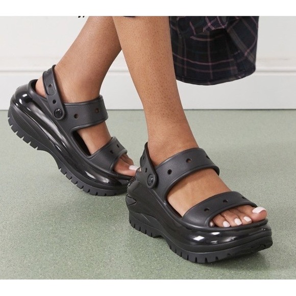 Crocs Mega Crush Platform Sandal Black Chunky Thick Sole Y2K Women 7 Goth Grunge - Picture 4 of 16